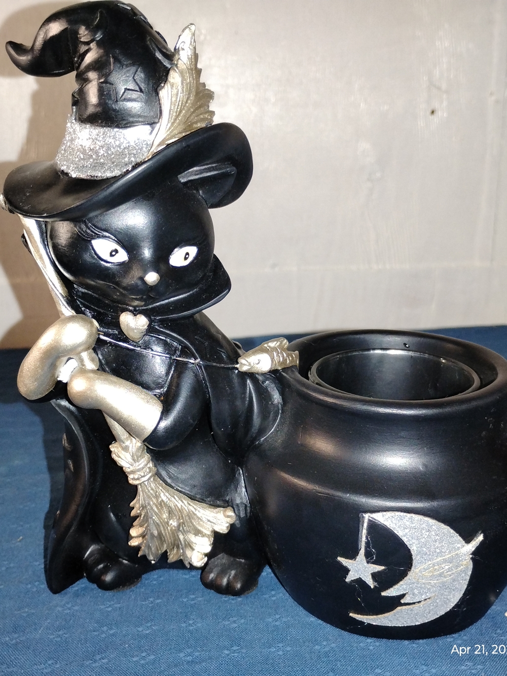 Sofia The Cat Candle Holder By Yankee Candle